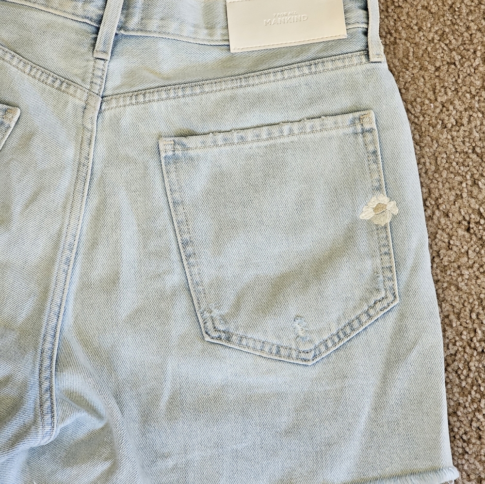 7 For All Mankind Easy Ruby High Waisted Cust Off Shorts - Picture 14 of 16